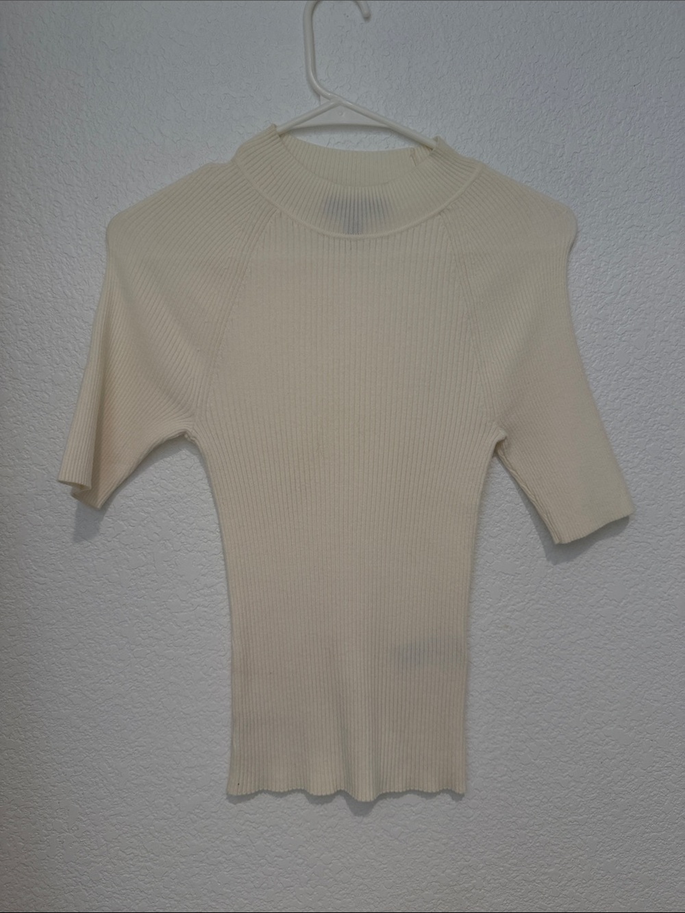 Banana Republic Cream Ribbed Short-Sleeve Mock Neck Sweater XS
